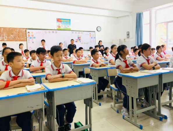 个性化计划打破单一升学途径搭建新高考多元升学通道